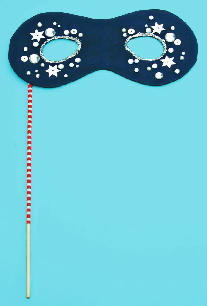 Make star masquerade mask